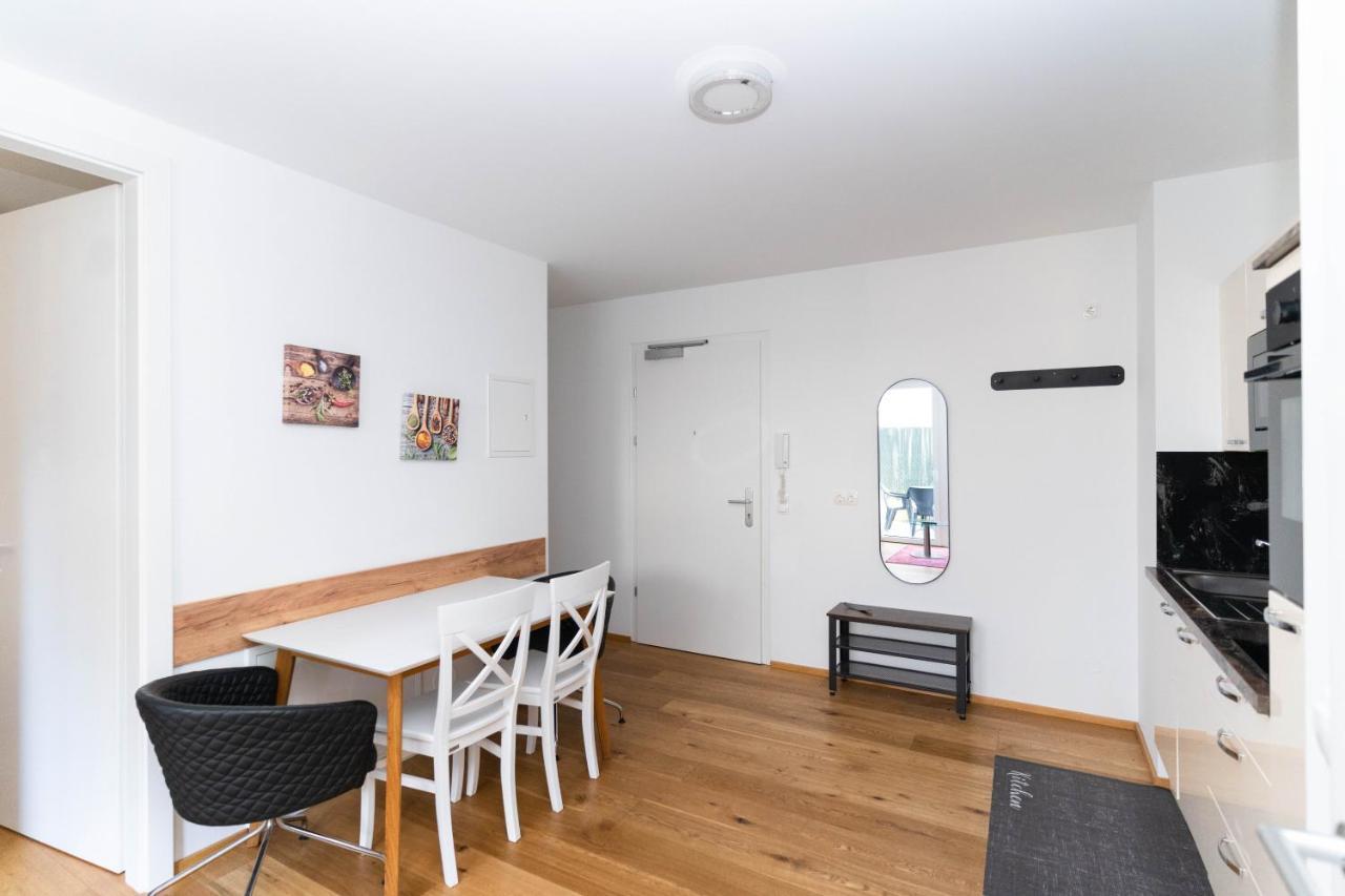 Modern Apartment With Tiny Garden Near City Center Viena Exterior foto